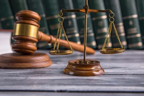 اهمیت حضور وکیل در جلسه سازش اداره کار رشت