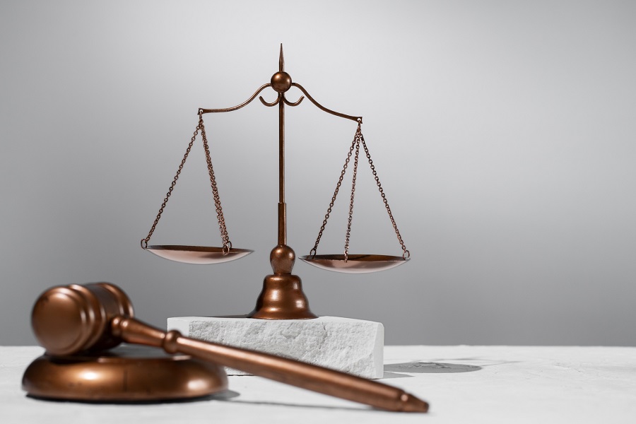 آزار و اذیت جنسی و روانی در محیط کار رشت؛ راهکارهای حقوقی و مسیر شکایت